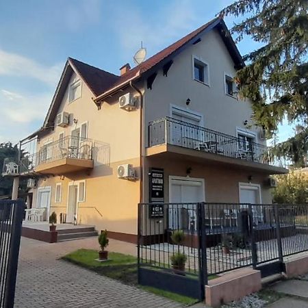 Gabor Aron Apartment Hajduszoboszlo Exterior photo
