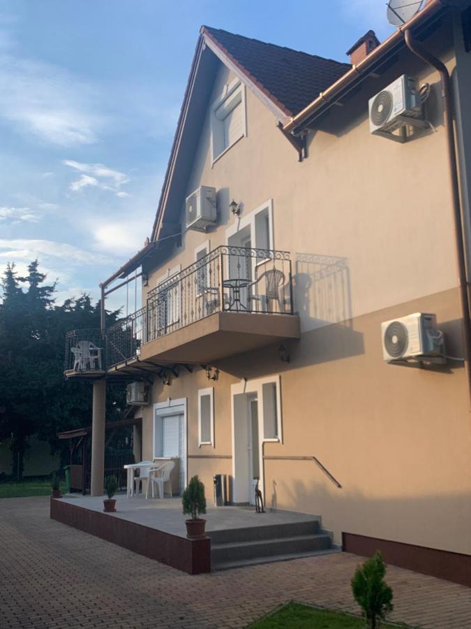 Gabor Aron Apartment Hajduszoboszlo Exterior photo