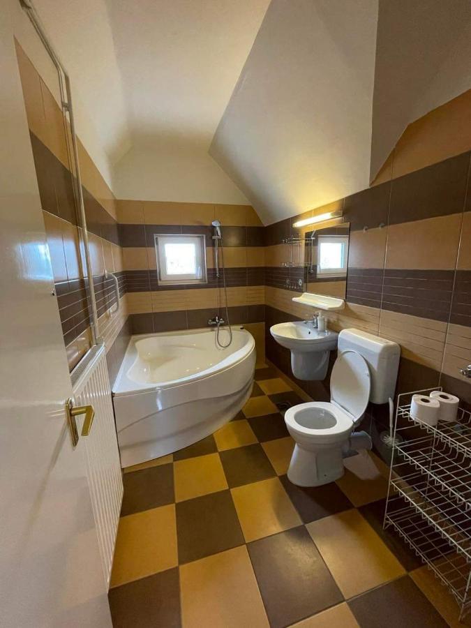 Gabor Aron Apartment Hajduszoboszlo Exterior photo